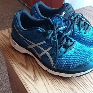 Men's 10.5 Asics